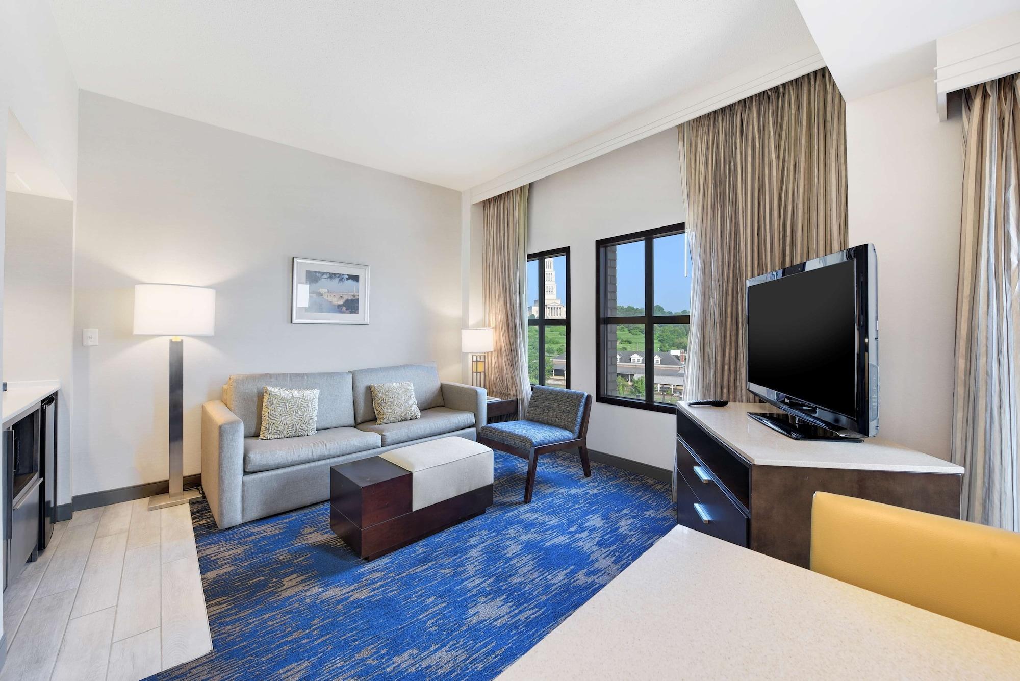 Embassy Suites By Hilton Alexandria Old Town Buitenkant foto