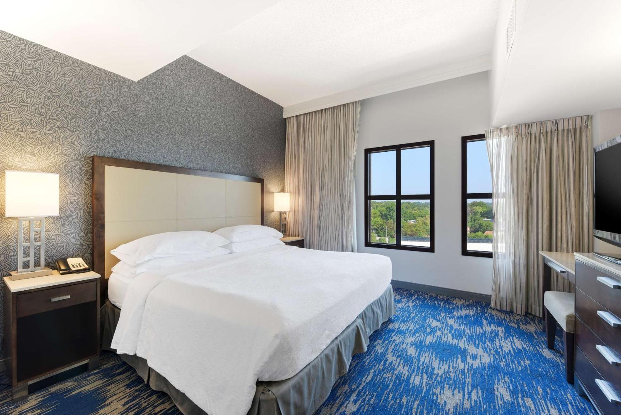 Embassy Suites By Hilton Alexandria Old Town Buitenkant foto